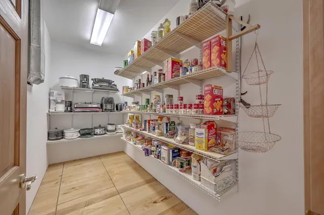 $850,000 | 184 Burbank, Cross, SC 29436