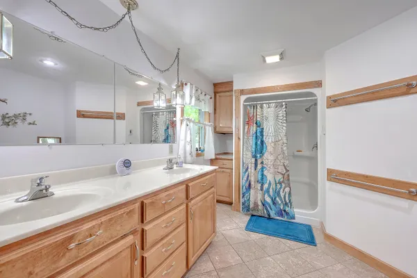 $850,000 | 184 Burbank, Cross, SC 29436