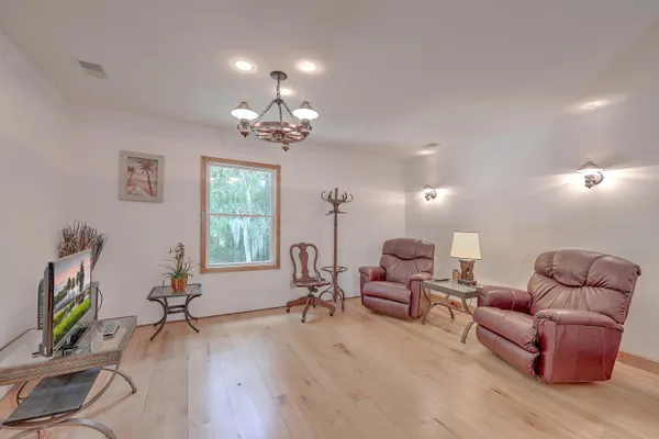 $850,000 | 184 Burbank, Cross, SC 29436