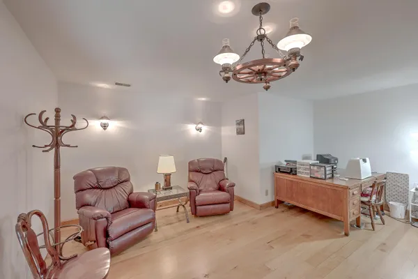 $850,000 | 184 Burbank, Cross, SC 29436