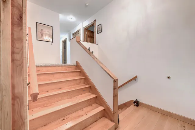 $850,000 | 184 Burbank, Cross, SC 29436