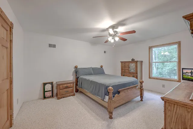 $850,000 | 184 Burbank, Cross, SC 29436