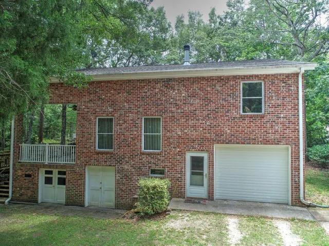 $850,000 | 184 Burbank, Cross, SC 29436