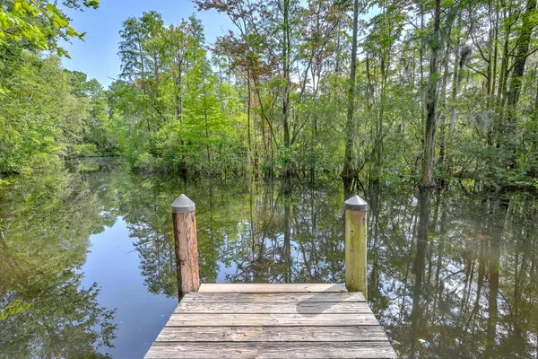 $850,000 | 184 Burbank, Cross, SC 29436