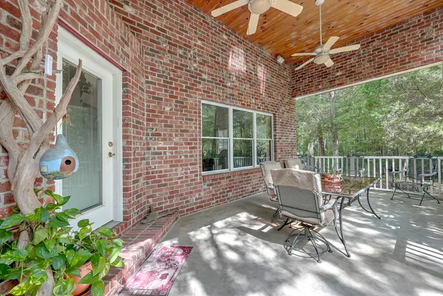 $850,000 | 184 Burbank, Cross, SC 29436