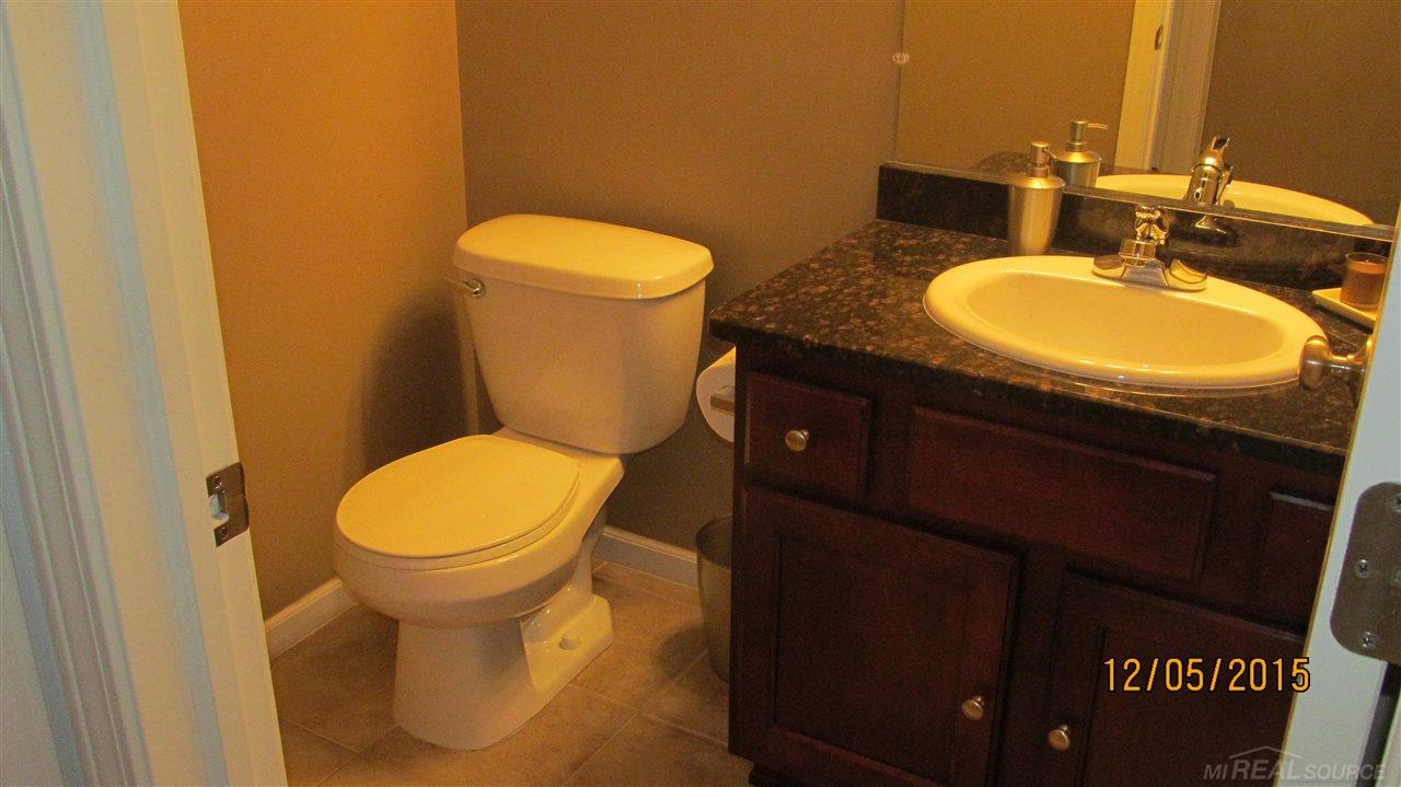 45633 Rathmore Drive Macomb, MI 48044 - Photo 24 of 35 31243016-23.JPG