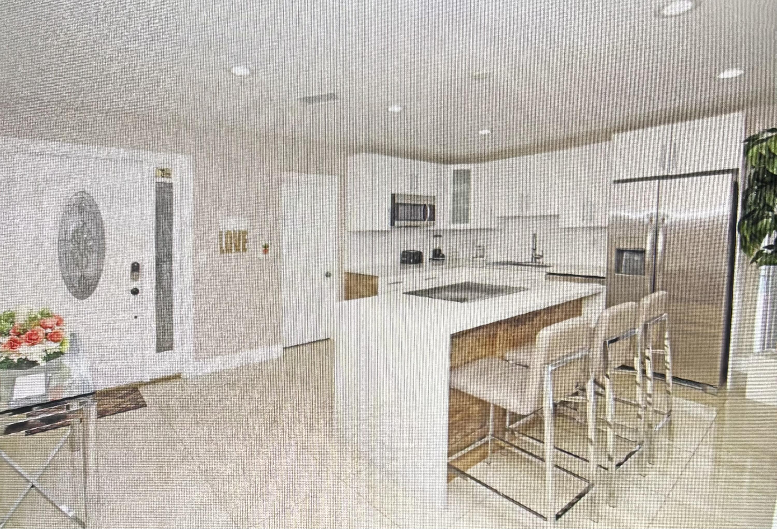 124 Davis Road Palm Springs, FL 33461 - Photo 9 of 29 IMG_8162