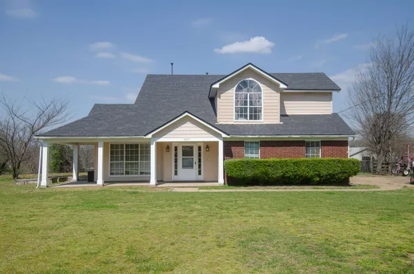 $315,000 | 2610 Brighton-Clopton Road, Brighton, TN 38011