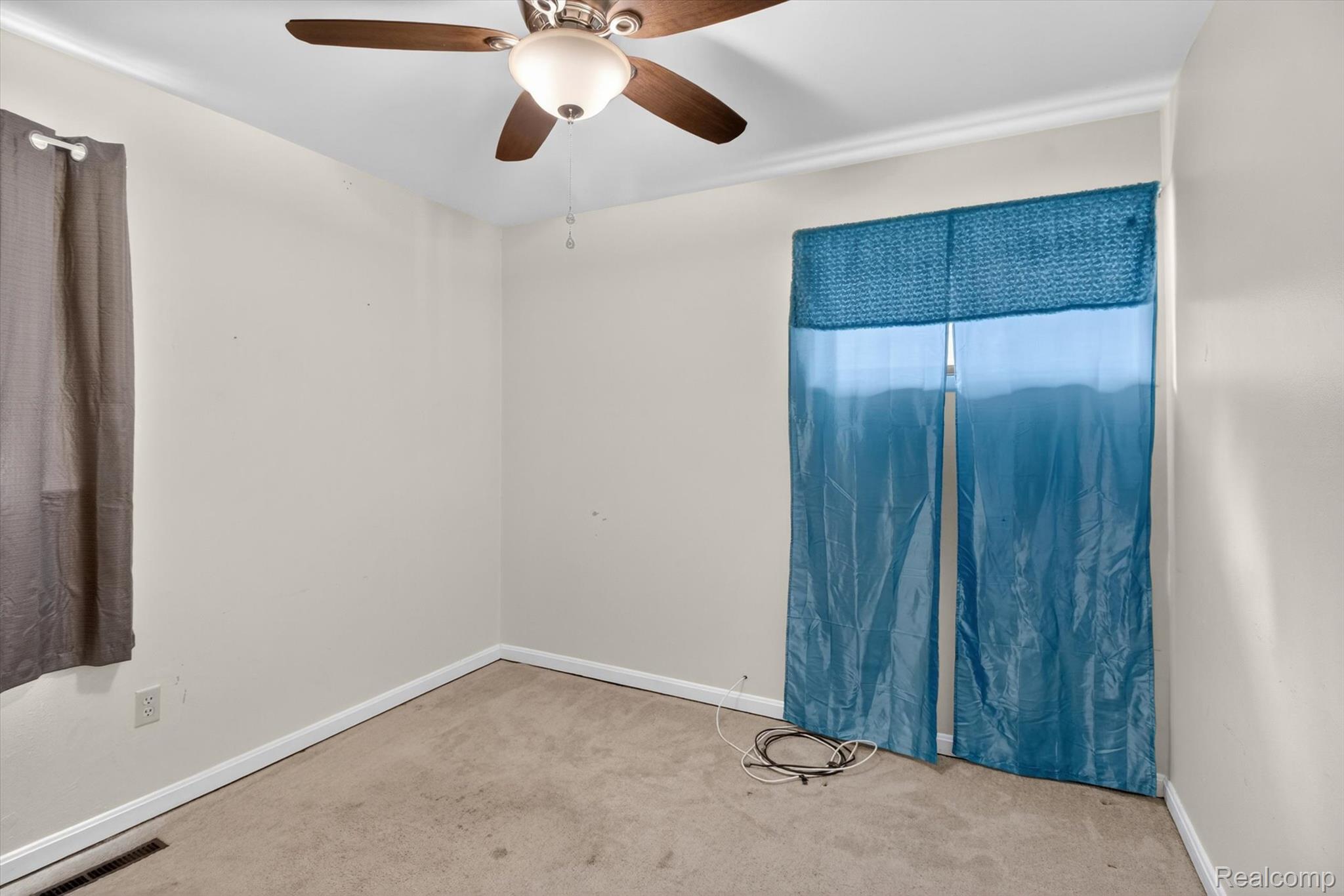 1459 Grove Road Ypsilanti, MI 48198 - Photo 26 of 36 26-1459-Grove-Rd-WindowStill-Photography.jpg