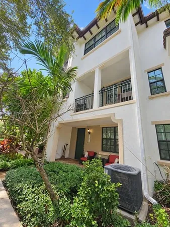 $4,800 | 11355 Southwest 14th Street, Pembroke Pines, FL 33025