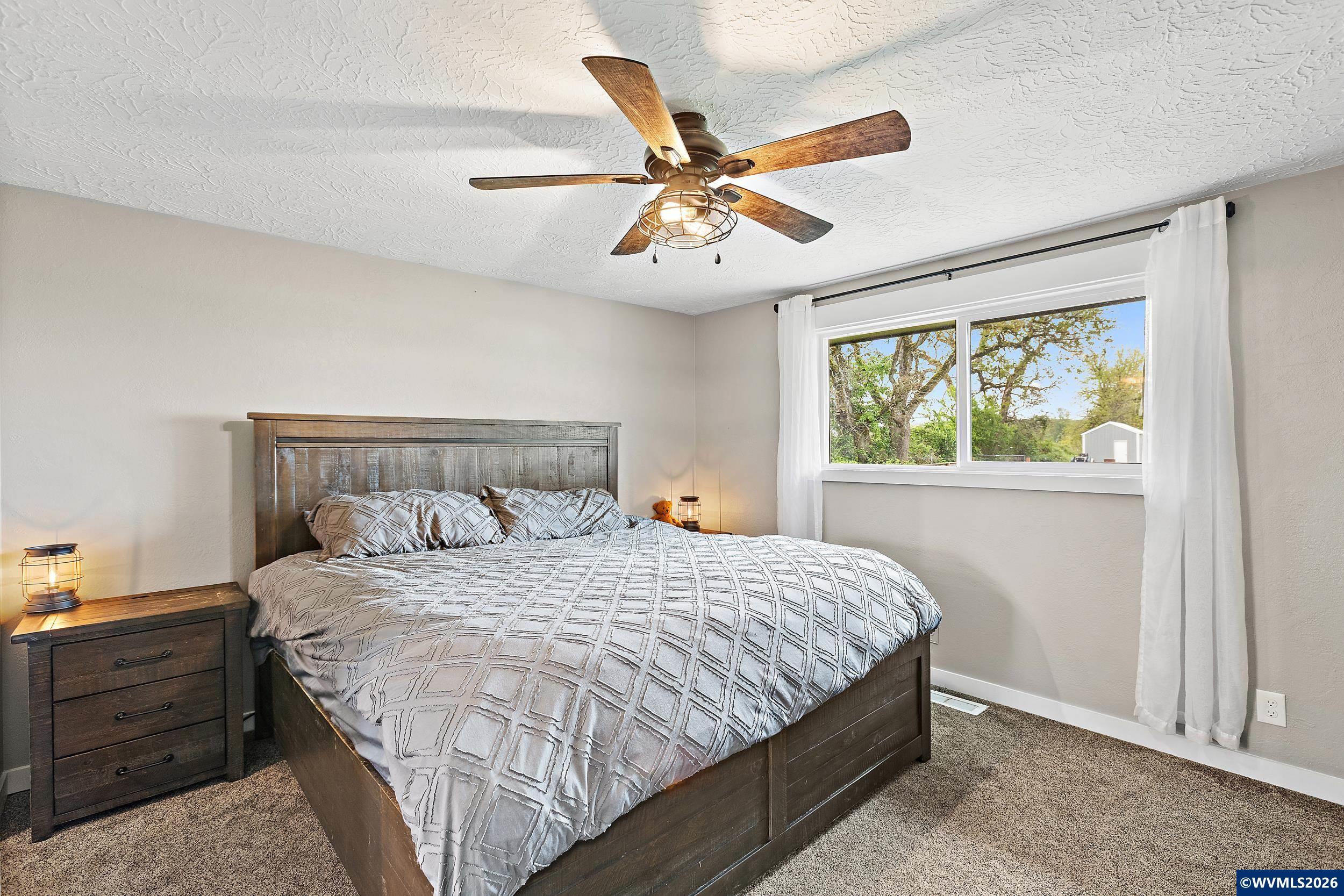 35540 Knox Butte Road East Albany, OR 97322 - Photo 12 of 46 Gallery Image 12