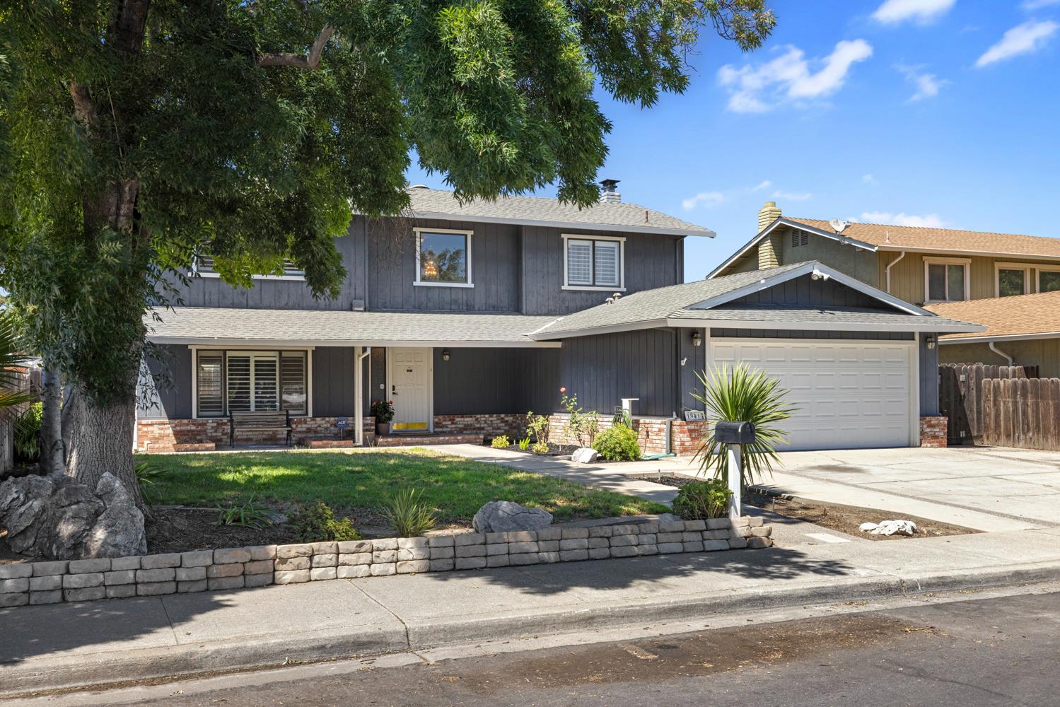 1941 Bridgewood Way Modesto, CA 95355 - Photo 3 of 44