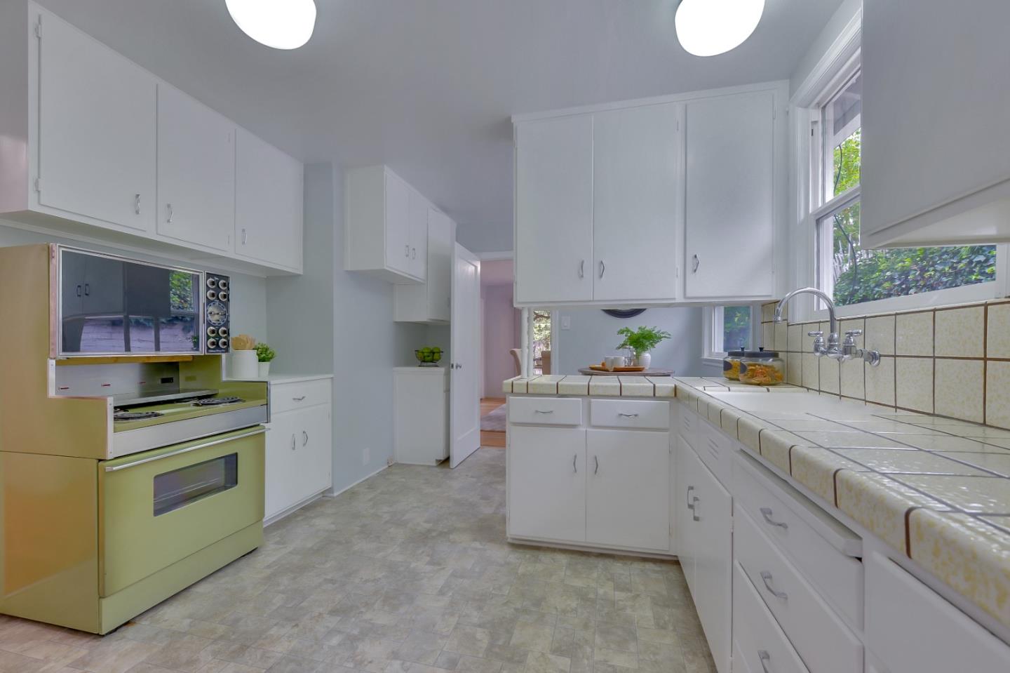 1918 Middlefield Road Palo Alto, CA 94301 - Photo 8 of 39