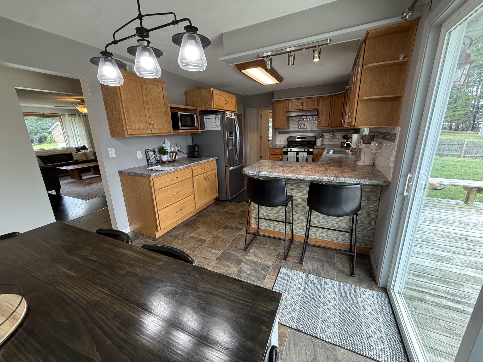 1400 Perry Street Manistee, MI 49660 - Photo 6 of 34 Kitchen / Dining room