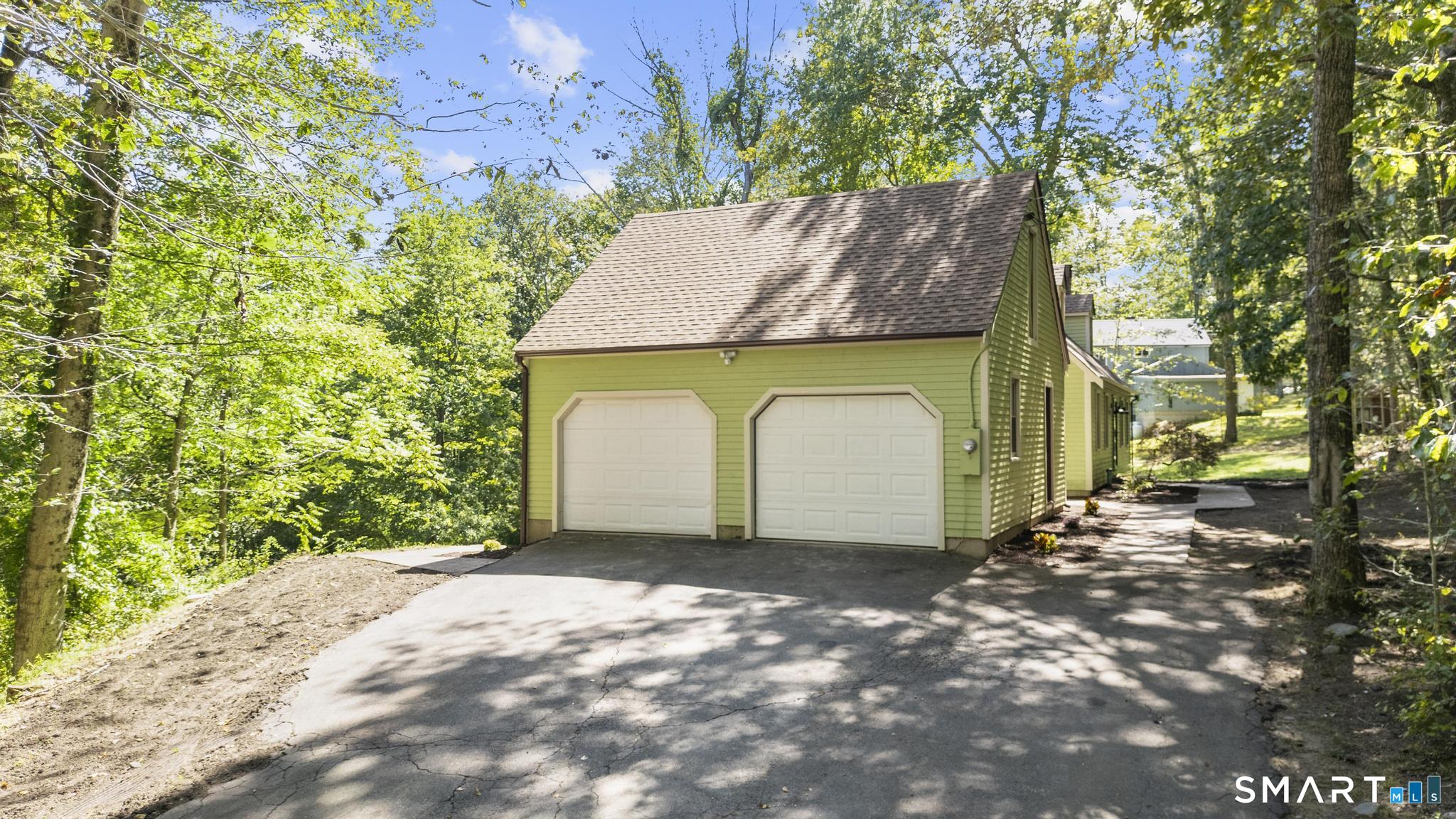 172 Parker Hill Road Killingworth, CT 06419 - Photo 3 of 39