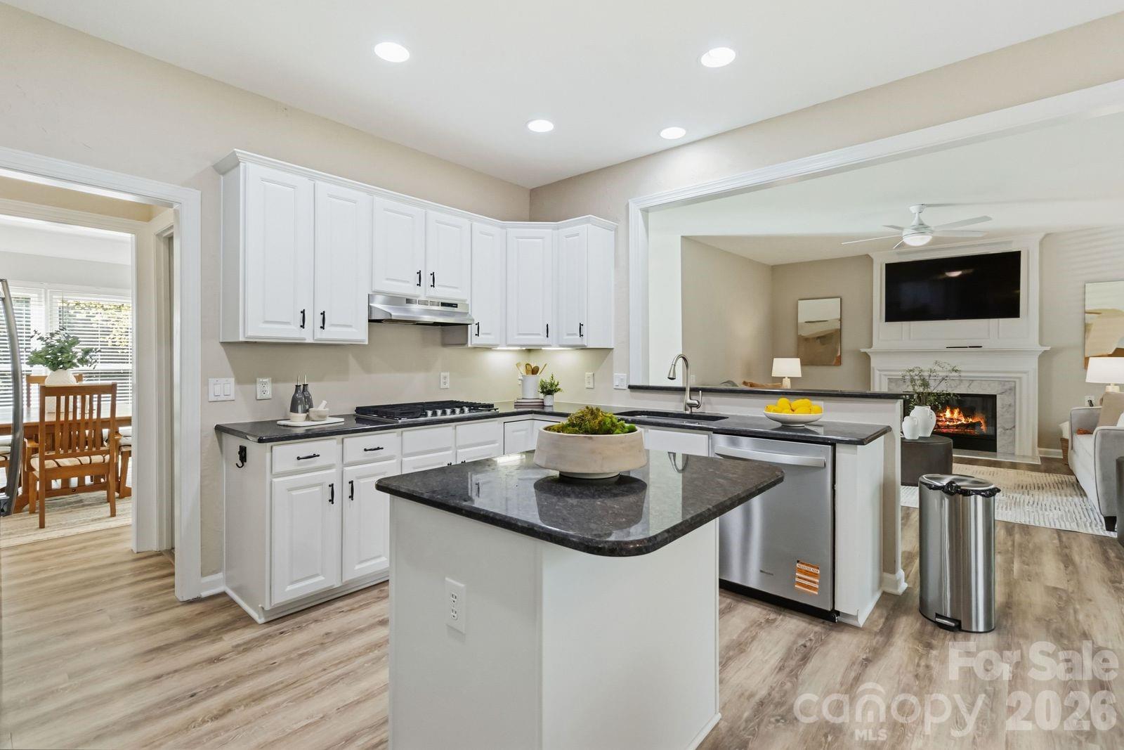 2732 Providence Spring Lane Charlotte, NC 28270 - Photo 14 of 48