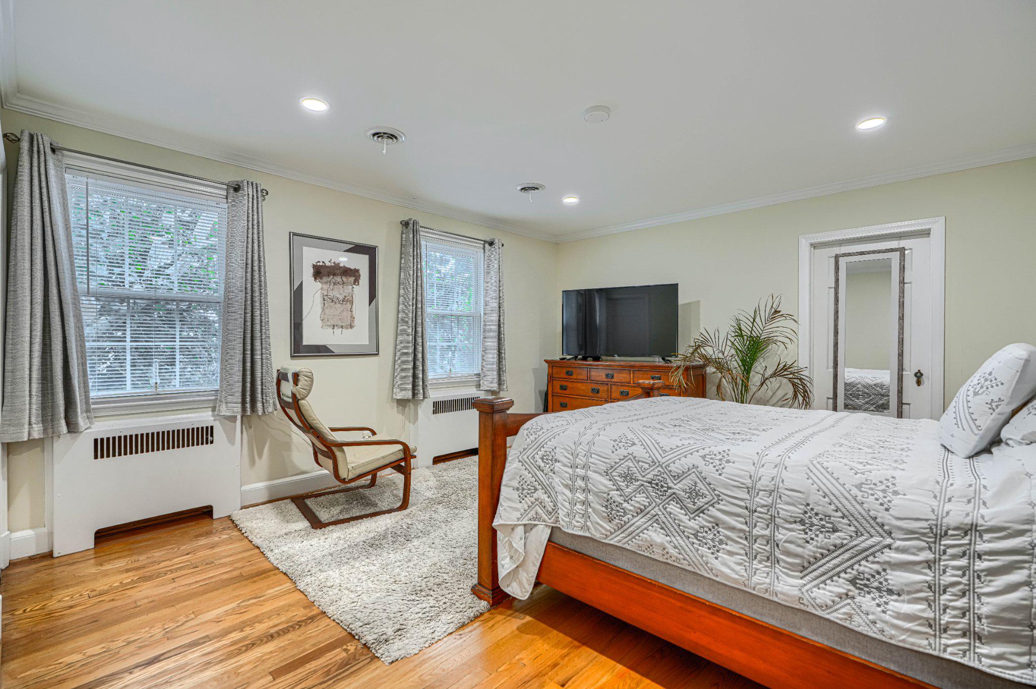 3006 Dunmore Road Dundalk, MD 21222 - Photo 32 of 56 Master bedroom with natural light.