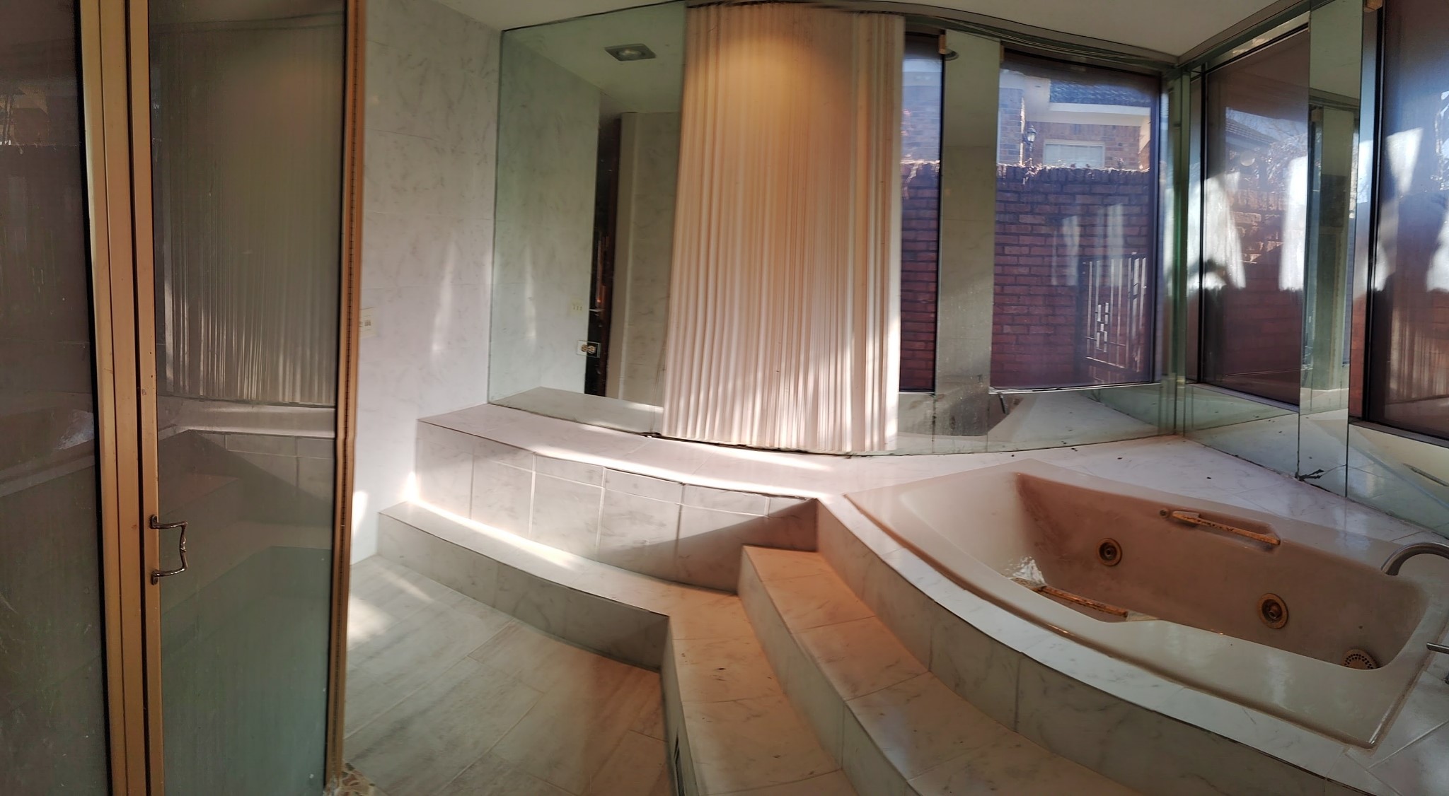 108 Timberlake Court Borger, TX 79007 - Photo 19 of 42 Master Bathroom