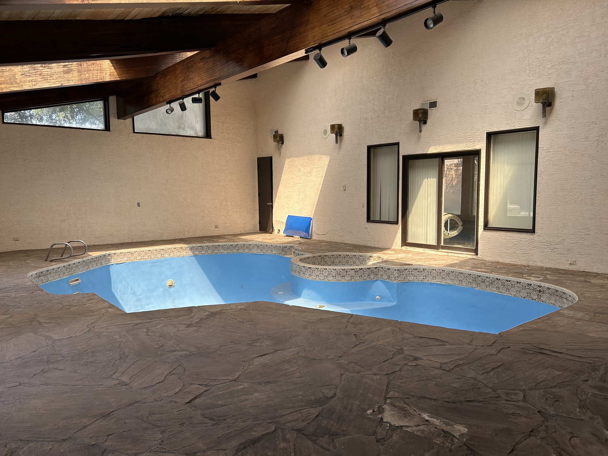 108 Timberlake Court Borger, TX 79007 - Photo 29 of 42 Swimming Pool