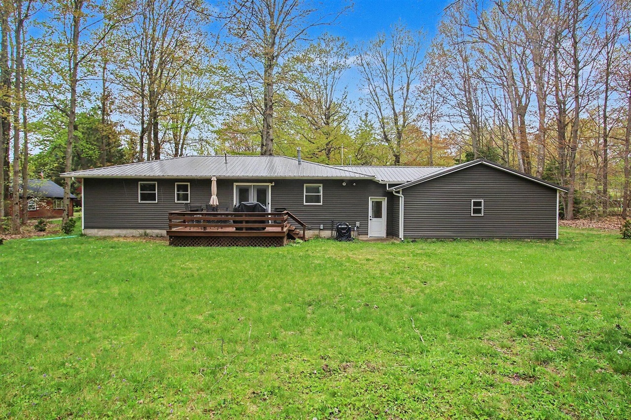 18412 148th Avenue Spring Lake, MI 49456 - Photo 4 of 30