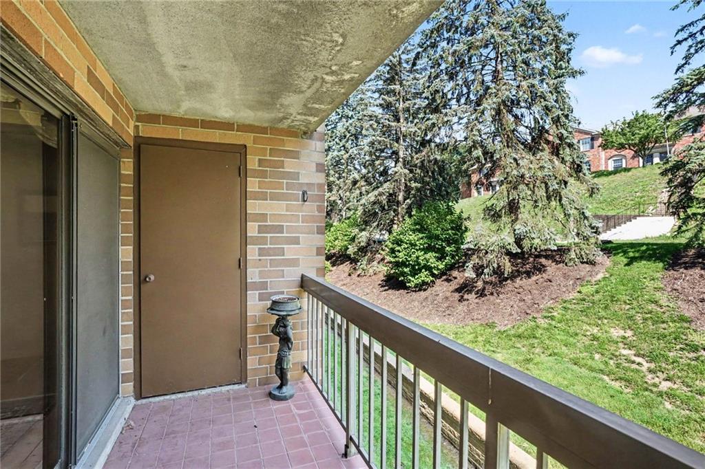 1500 Cochran Road, Unit 515 Pittsburgh, PA 15243 - Photo 28 of 30 These balconies are a flower/plant lovers dream. Bring a little nature right to you.