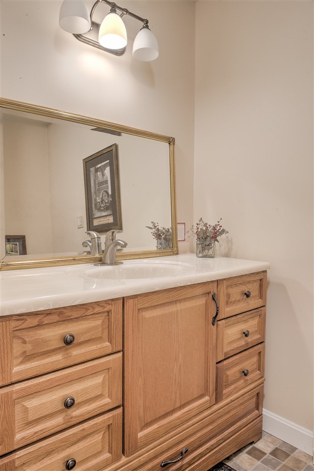 103 Ridgewood Avenue Keene, NH 03431 - Photo 22 of 29
