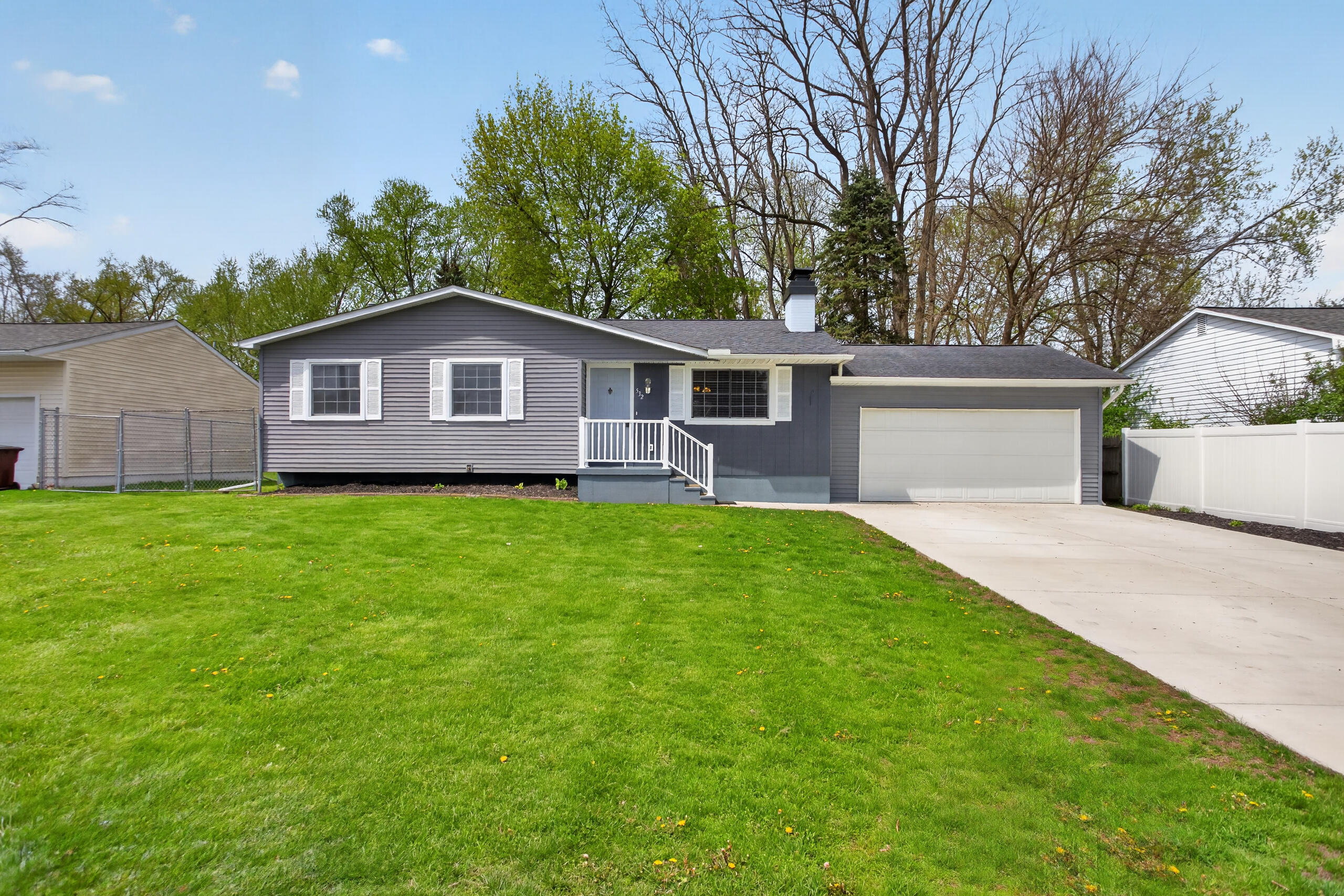532 Robinson Road Jackson, MI 49203 - Photo 1 of 42 002_0N0A7222