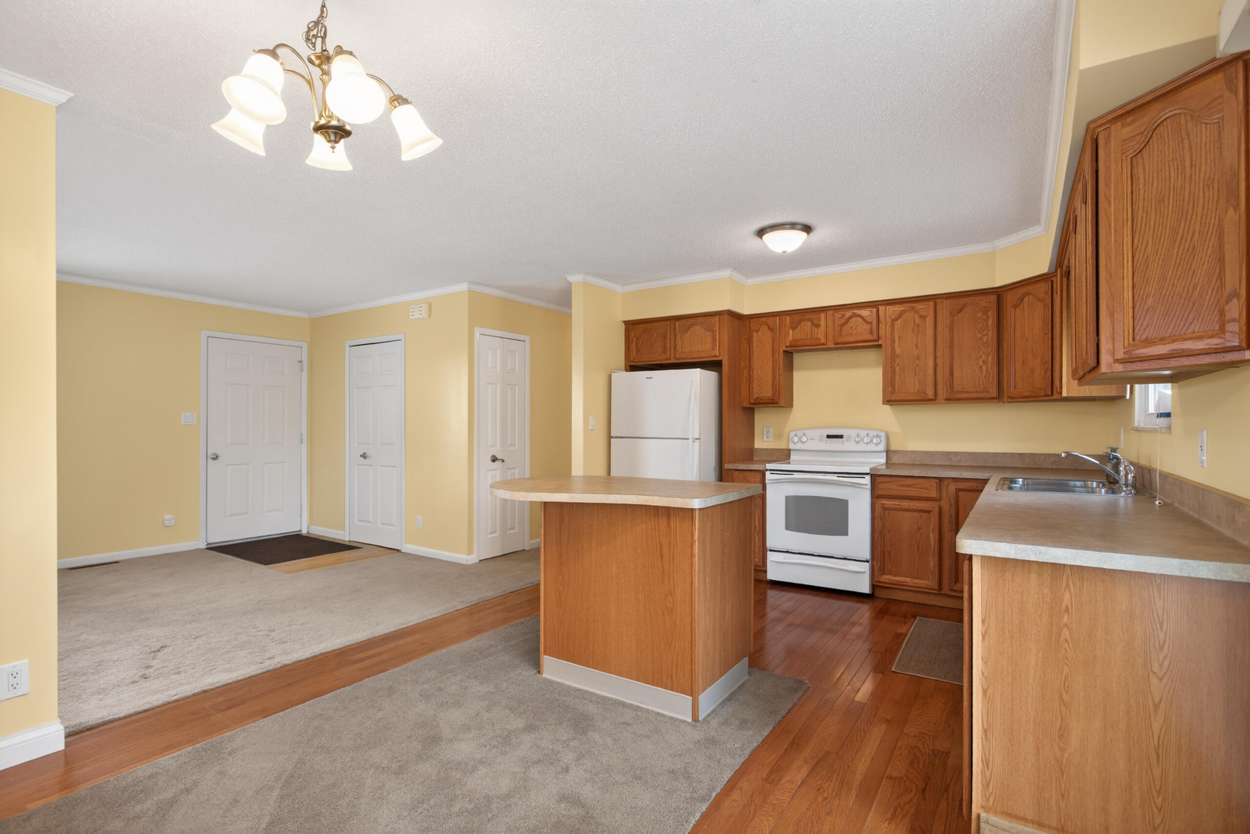 532 Robinson Road Jackson, MI 49203 - Photo 11 of 42 021_0N0A7278