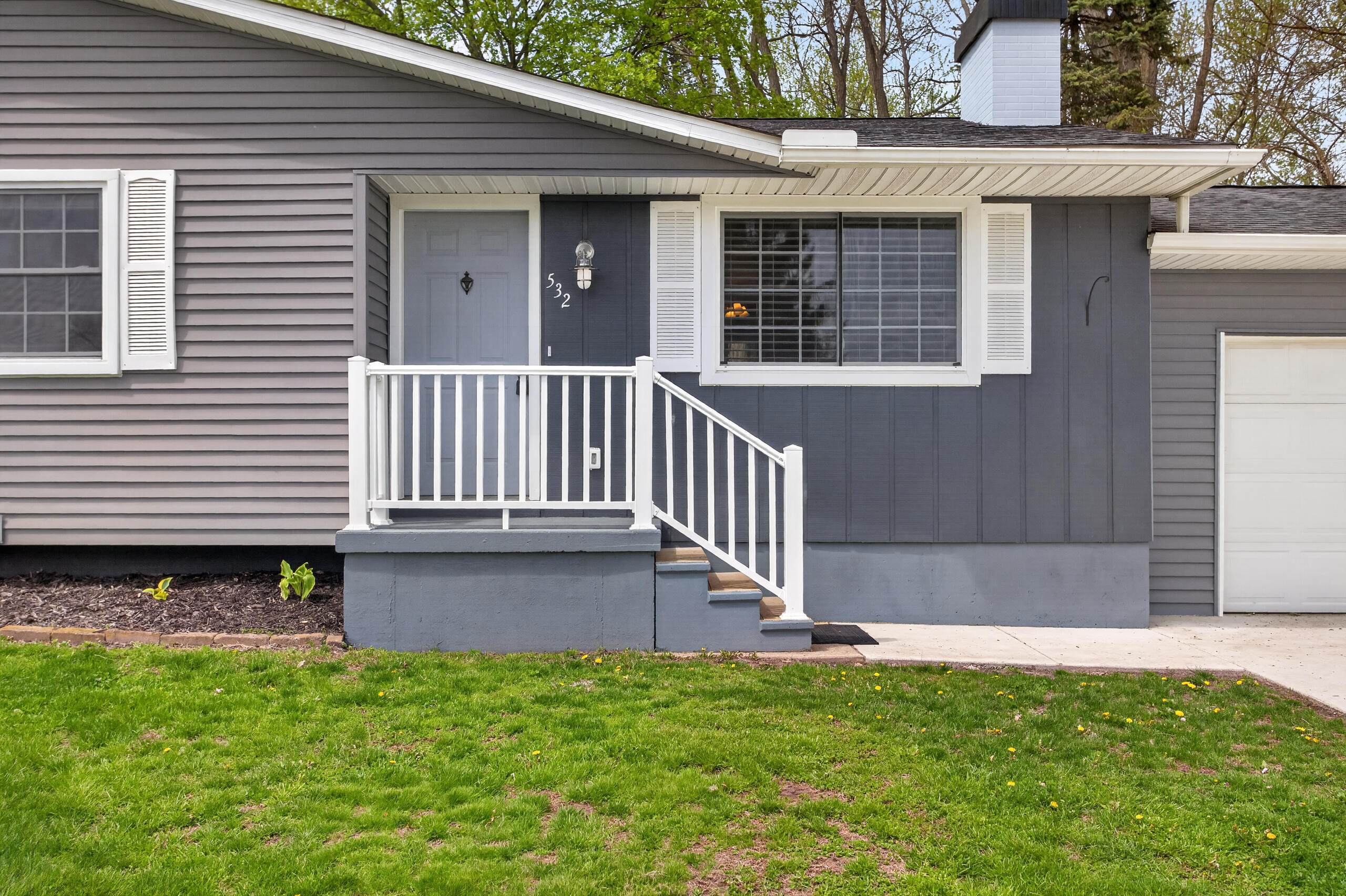 532 Robinson Road Jackson, MI 49203 - Photo 5 of 42 005_0N0A7227