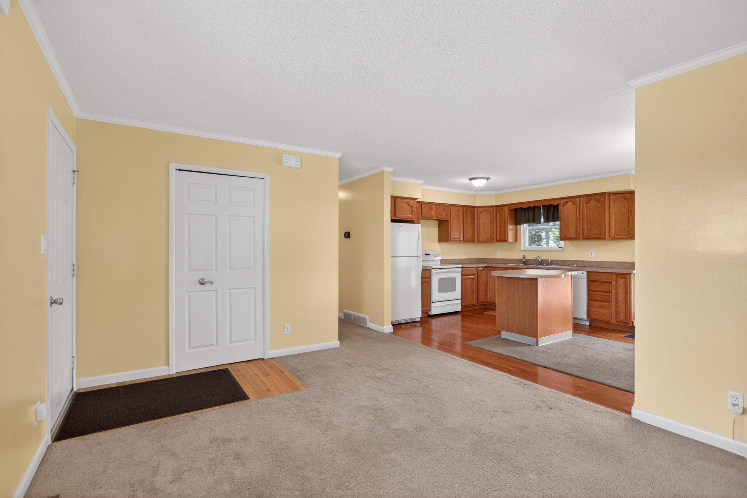 532 Robinson Road Jackson, MI 49203 - Photo 8 of 42 017_0N0A7265
