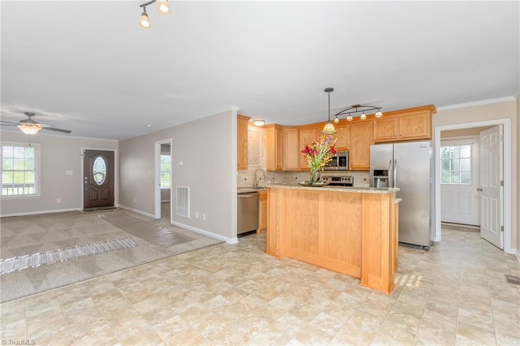8140 County Line Road Liberty, NC 27298 - Photo 15 of 49 Gallery Image 15