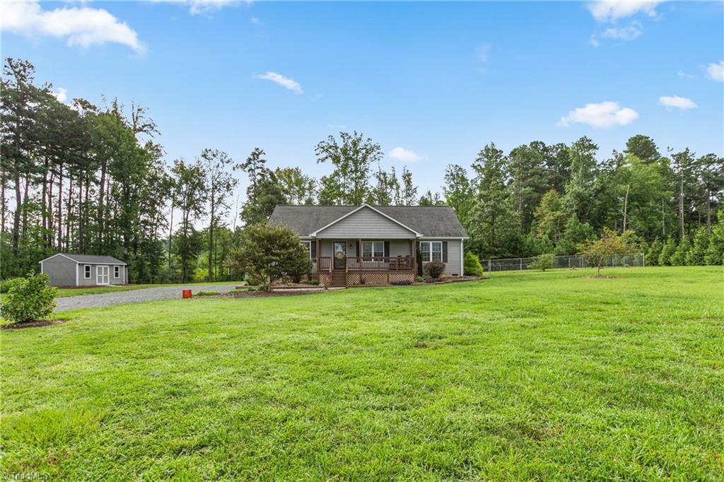 8140 County Line Road Liberty, NC 27298 - Photo 5 of 49 Gallery Image 5