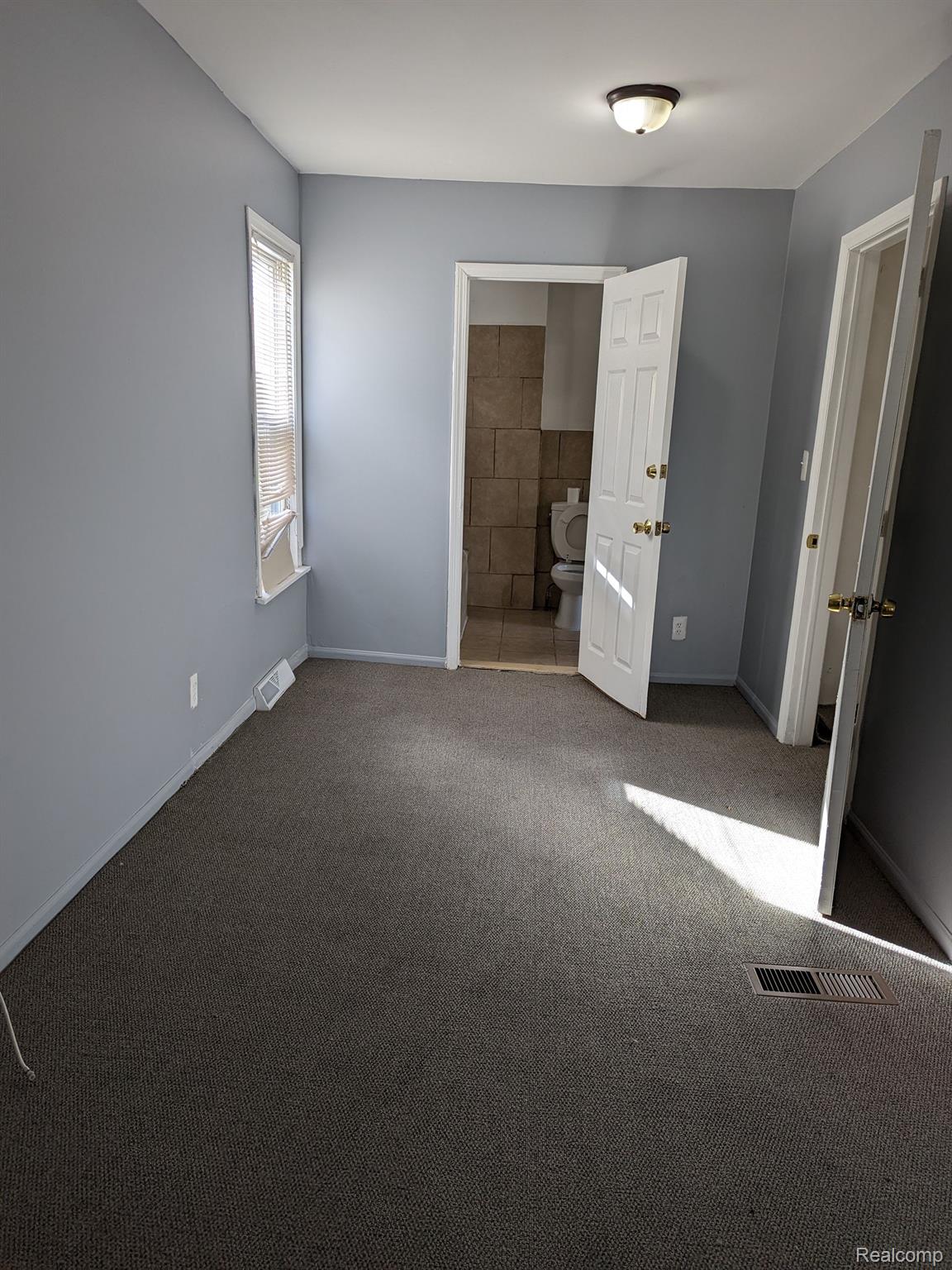 4356 Spring Hill Avenue Inkster, MI 48141 - Photo 7 of 26 Front bedroom
