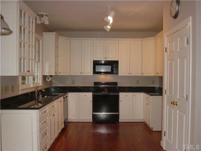 7605 Pinewild Court Raleigh, NC 27615 - Photo 5 of 21 Photo 5