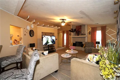 $250,000 | 9396 Forest Knoll Drive, Jonesboro, GA 30238