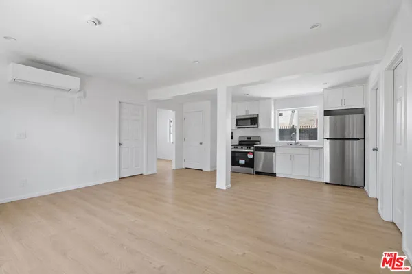 $2,995 | 3118 West 109th Street, Inglewood, CA 90303