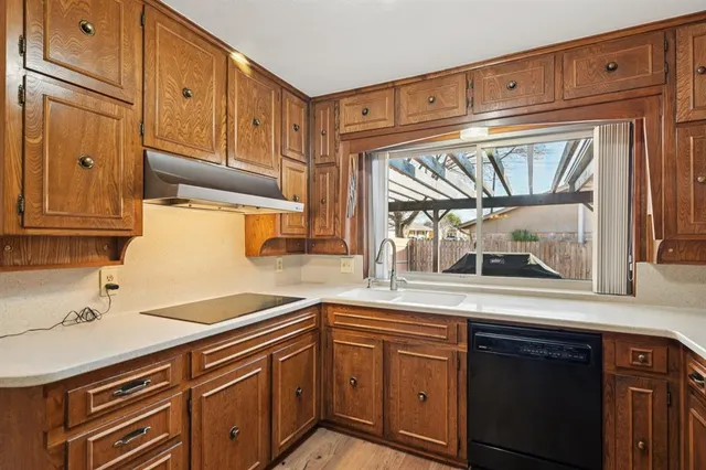 $525,000 | 840 Ridge Drive, Bedford, TX 76021