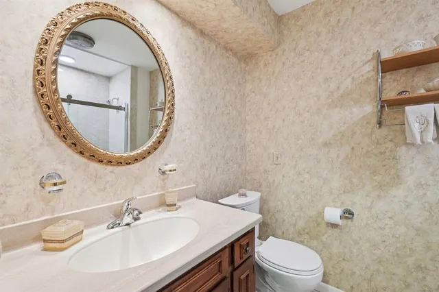 $525,000 | 840 Ridge Drive, Bedford, TX 76021