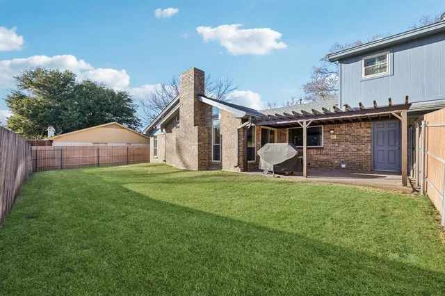 $525,000 | 840 Ridge Drive, Bedford, TX 76021