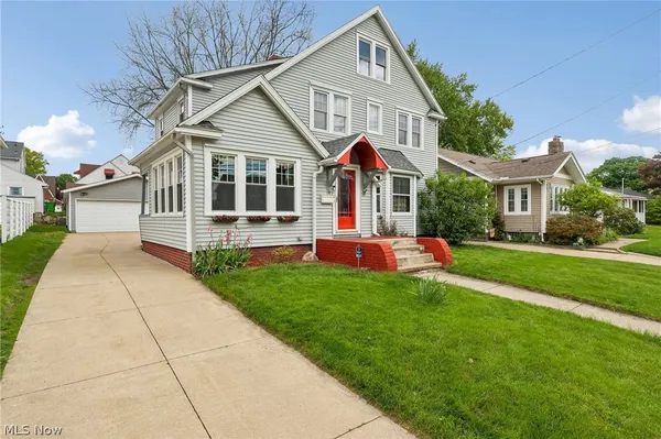 $230,000 | 403 East Baird Avenue, Barberton, OH 44203