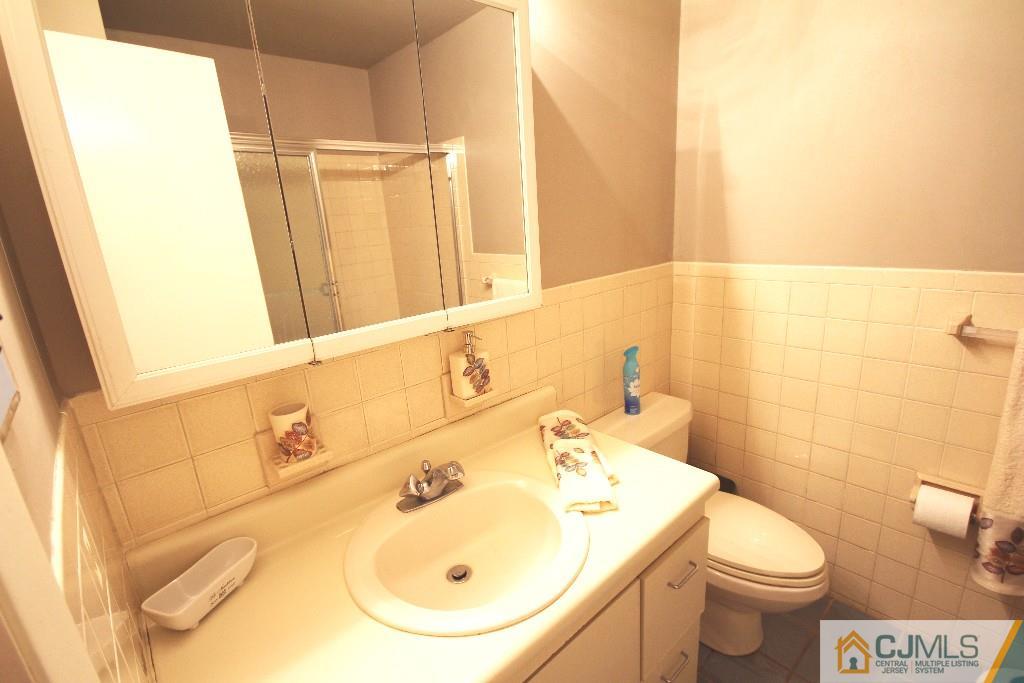 2 Maxwell Road East Brunswick, NJ 08816 - Photo 8 of 17 Gallery Image 8