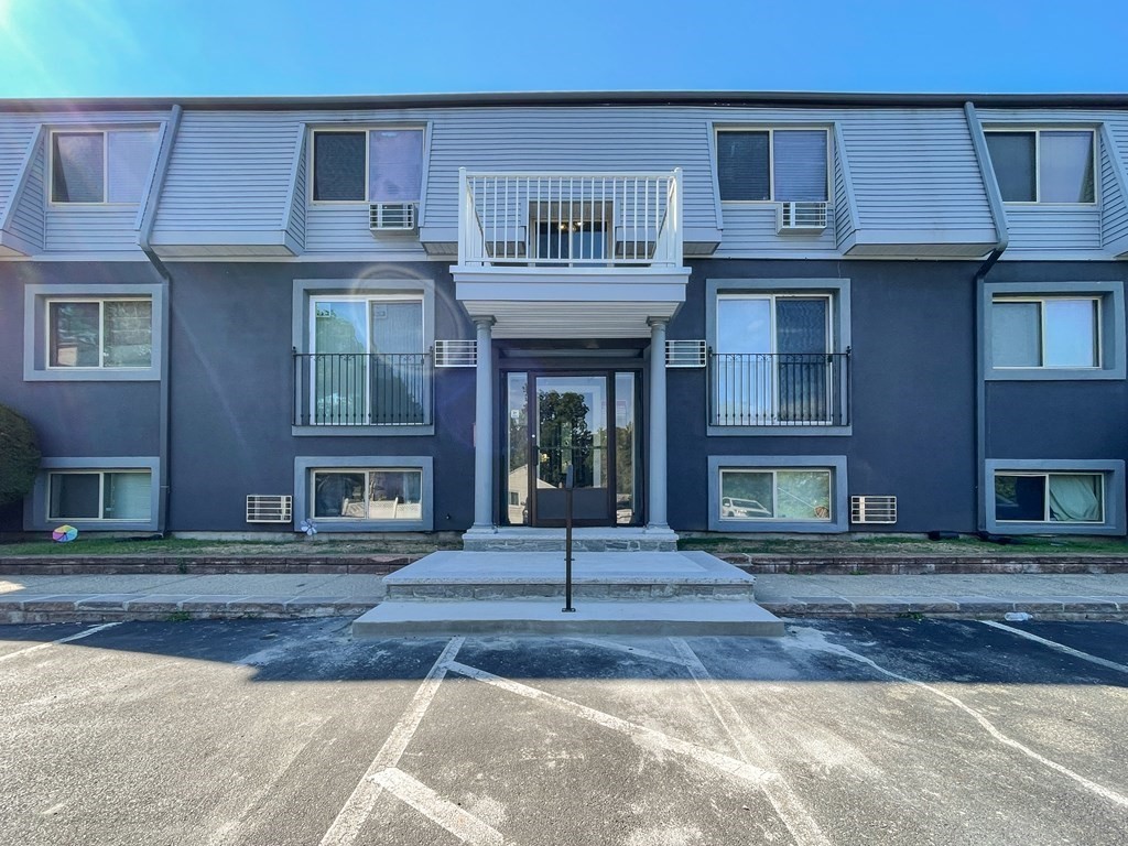222 Stackpole Street, Unit 3 Lowell, MA 01852 - Photo 1 of 19 Gallery Image 1