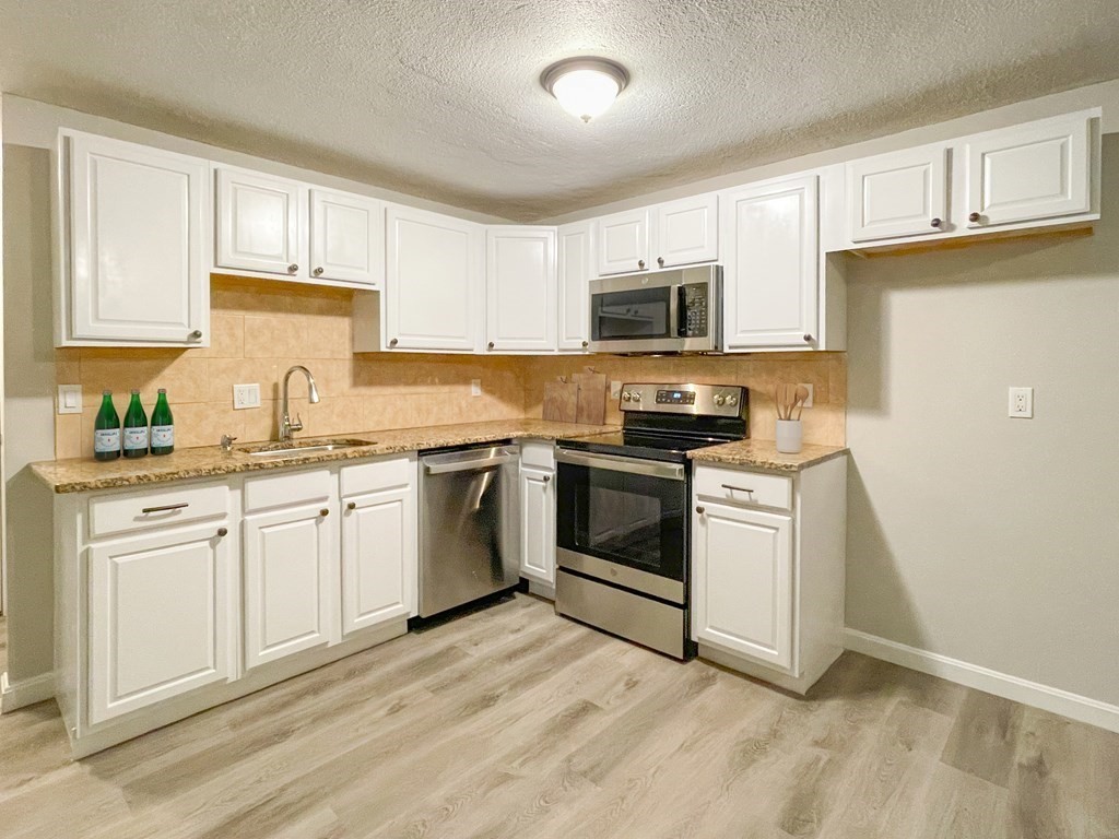 222 Stackpole Street, Unit 3 Lowell, MA 01852 - Photo 5 of 19 Gallery Image 5