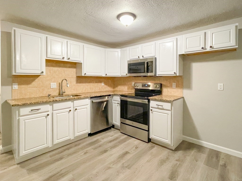 222 Stackpole Street, Unit 3 Lowell, MA 01852 - Photo 6 of 19 Gallery Image 6