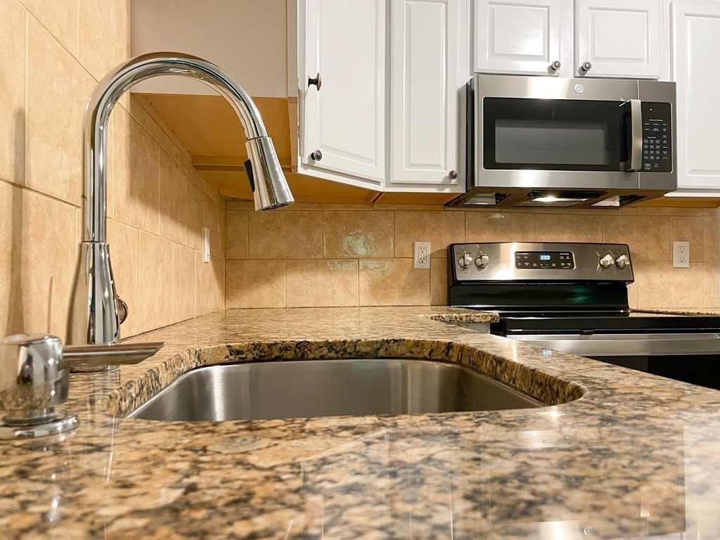 222 Stackpole Street, Unit 3 Lowell, MA 01852 - Photo 7 of 19 Gallery Image 7
