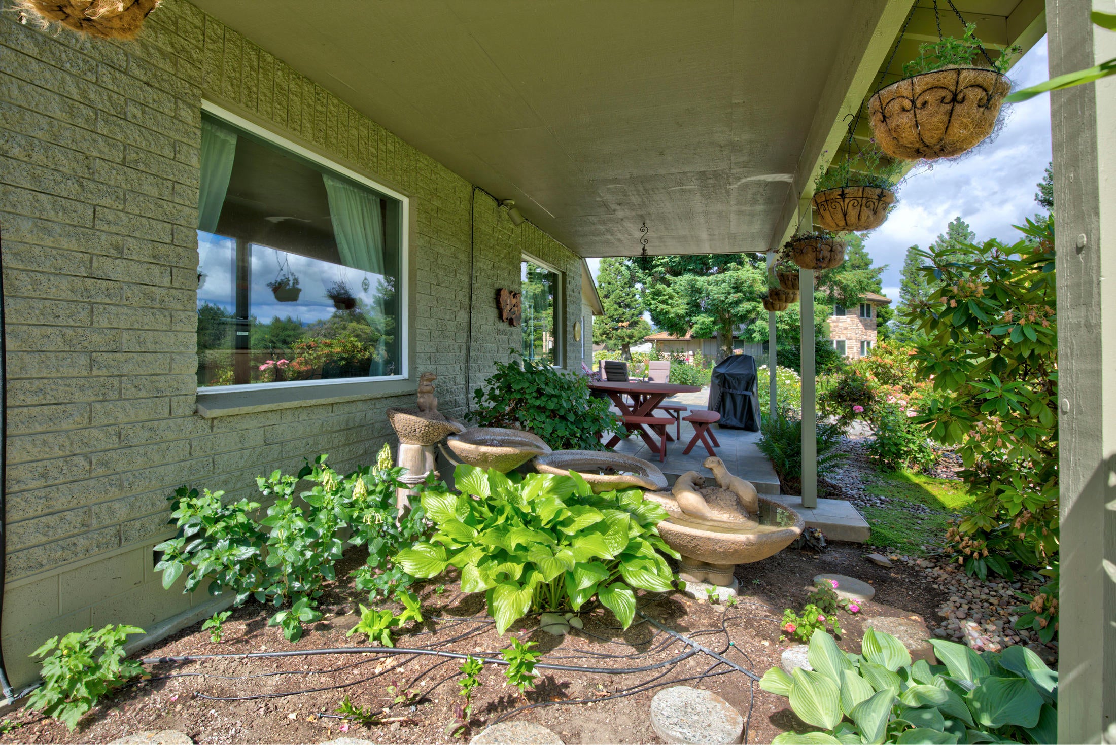 4720 Leonard Road Grants Pass, OR 97527 - Photo 28 of 56 leonard023