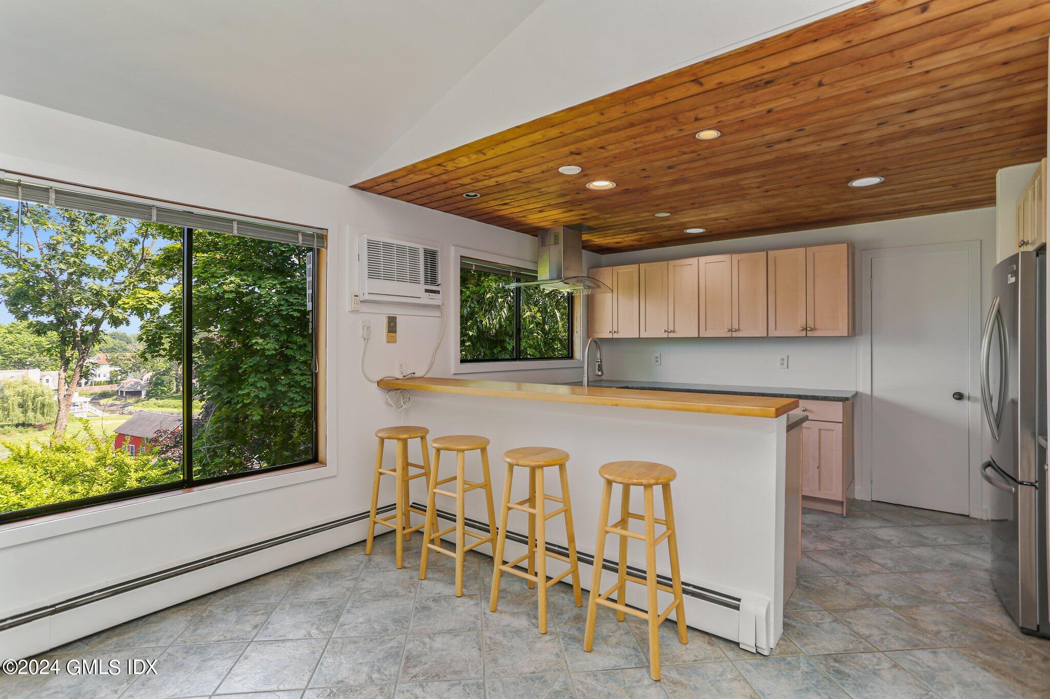 323 Riverside Avenue Riverside, CT 06878 - Photo 7 of 24 13-web-or-mls-323-riverside-ave