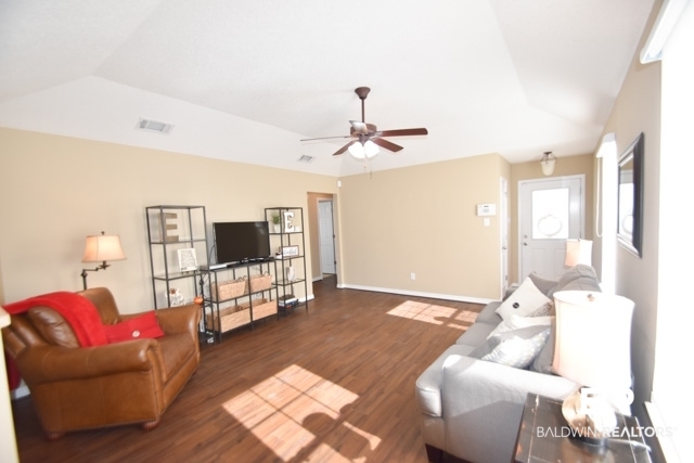 2160 Spring Grove South Mobile, AL 36695 - Photo 4 of 19