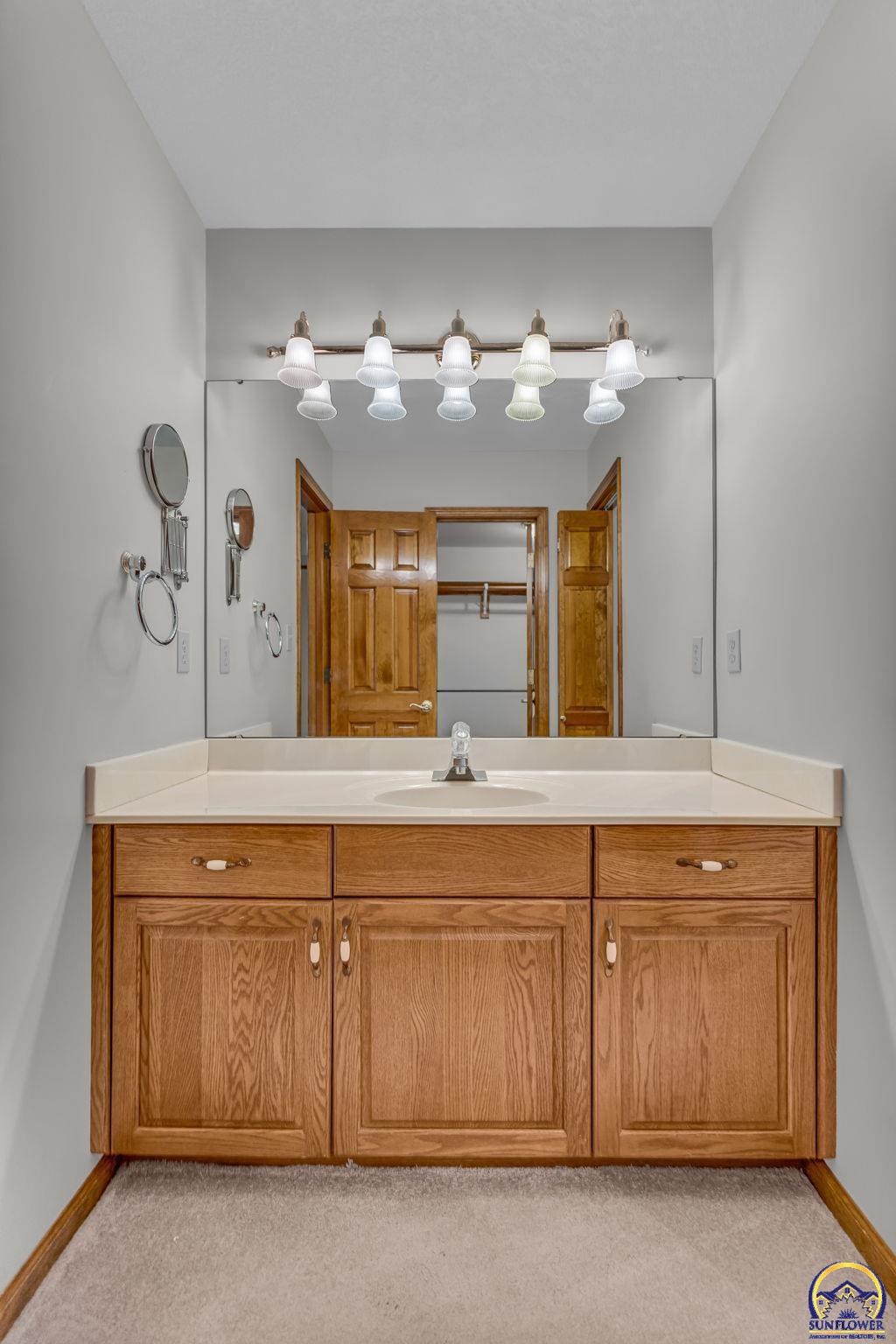 6400 Southwest Castle Lane Topeka, KS 66614 - Photo 21 of 36
