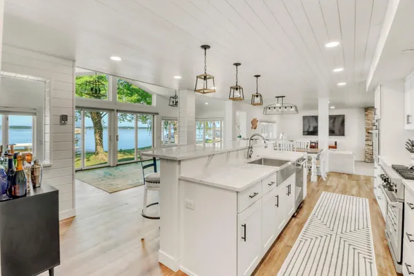 $1,495,000 | 11494 Ravenswood Beach Road, Detroit Lakes, MN 56501